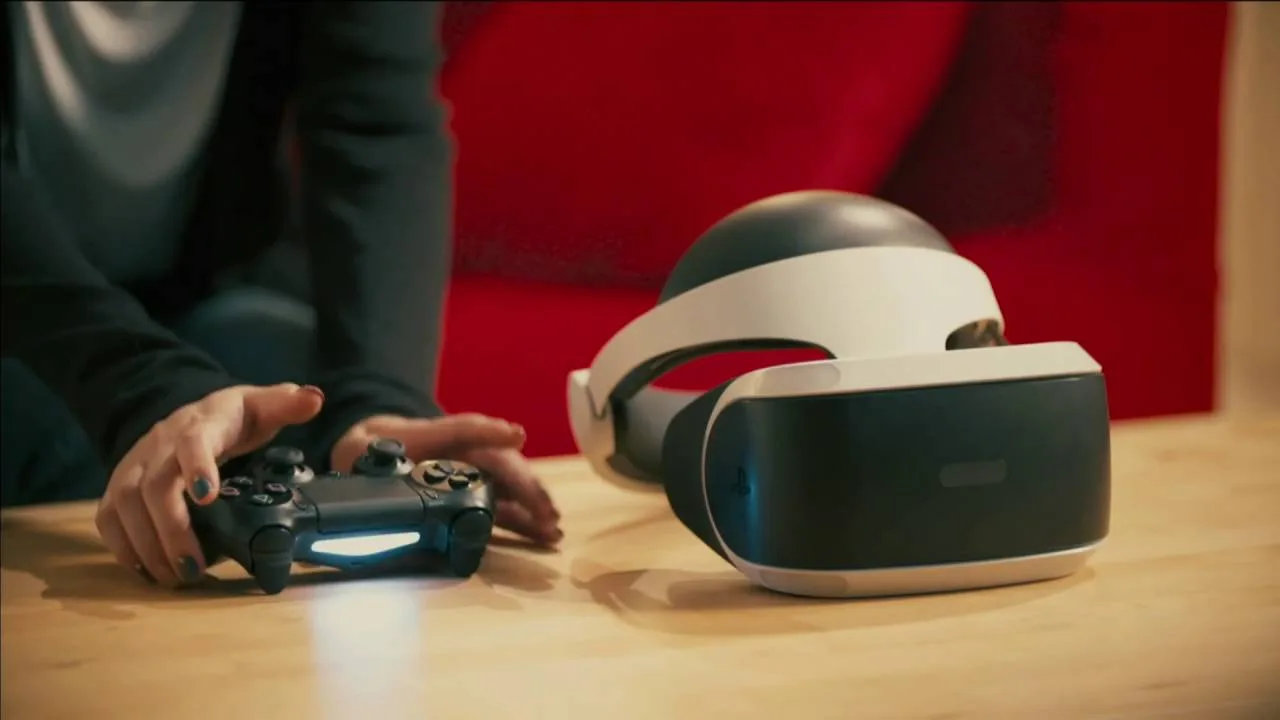 How to check your phone while playing PlayStation VR with anywhereVR - video thumbnail